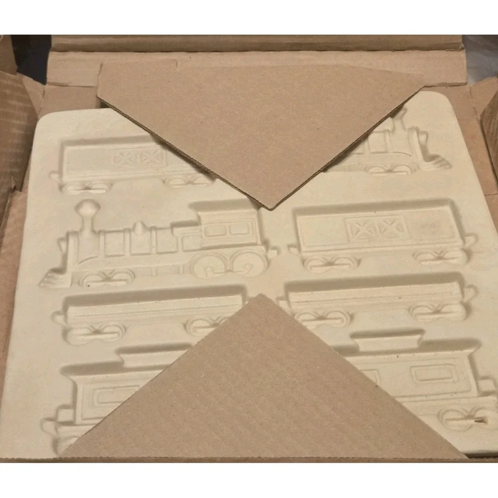 Pampered Chef Gingerbread Home Town Train Cookie Holiday Mold 1806 Original Box